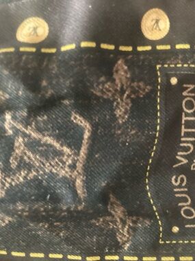 Louis Vuitton Black and Gold Monogram Shawl